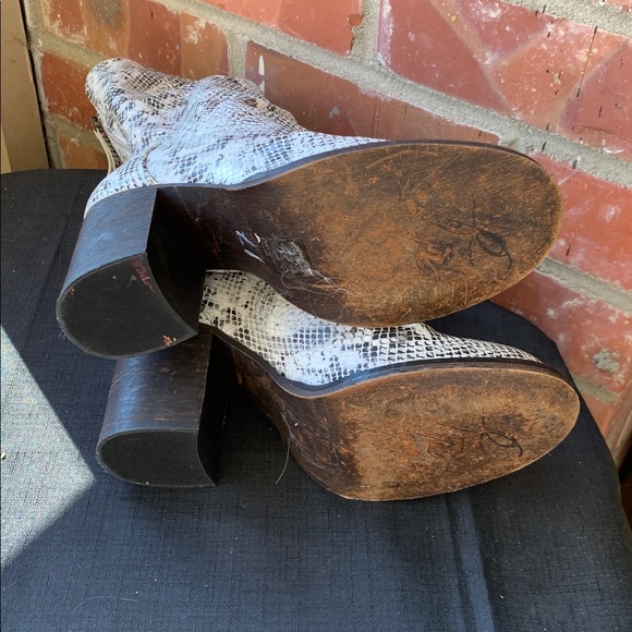 Free People Elle Block Heel Boots White Snake Effect Slouch Leather Size 37 - Picture 6 of 6